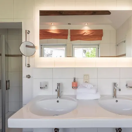 Lägenhet Seeperle - Charmante Mit Kamin Und Kostenfreiem Parkplatz Waren (Mueritz)