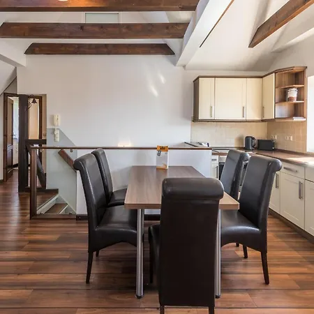 Seeperle - Charmante Mit Kamin Und Kostenfreiem Parkplatz Lägenhet